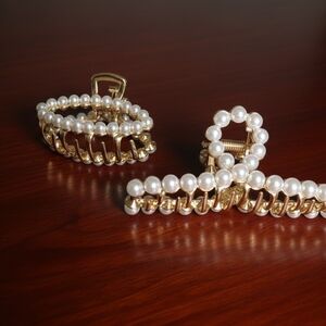 Pearl and Gold Hair Small Claw Clips (New)